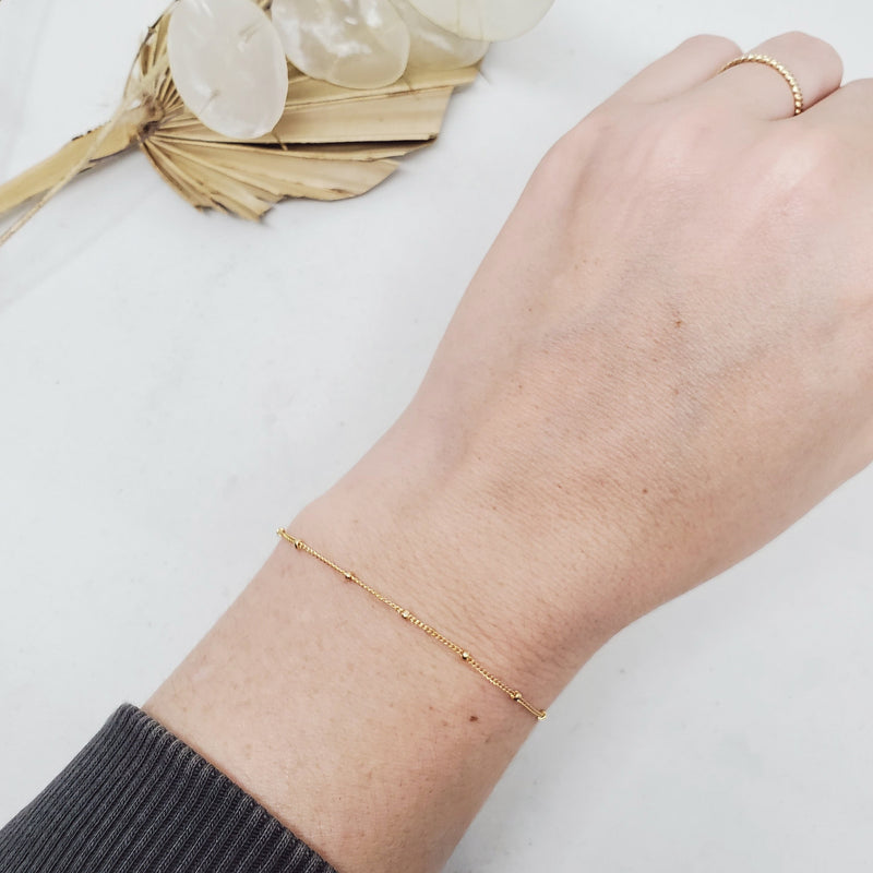 Satellite bracelet