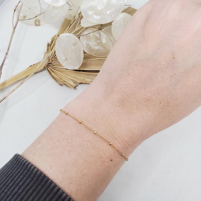 dainty gold bracelet
