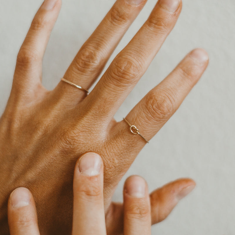 Knot ring