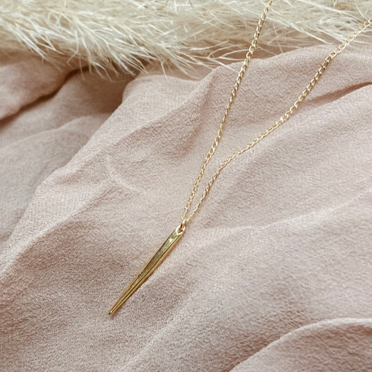 Spike necklace