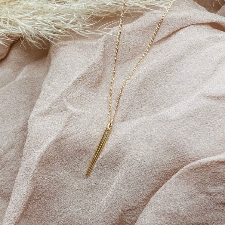 Spike necklace